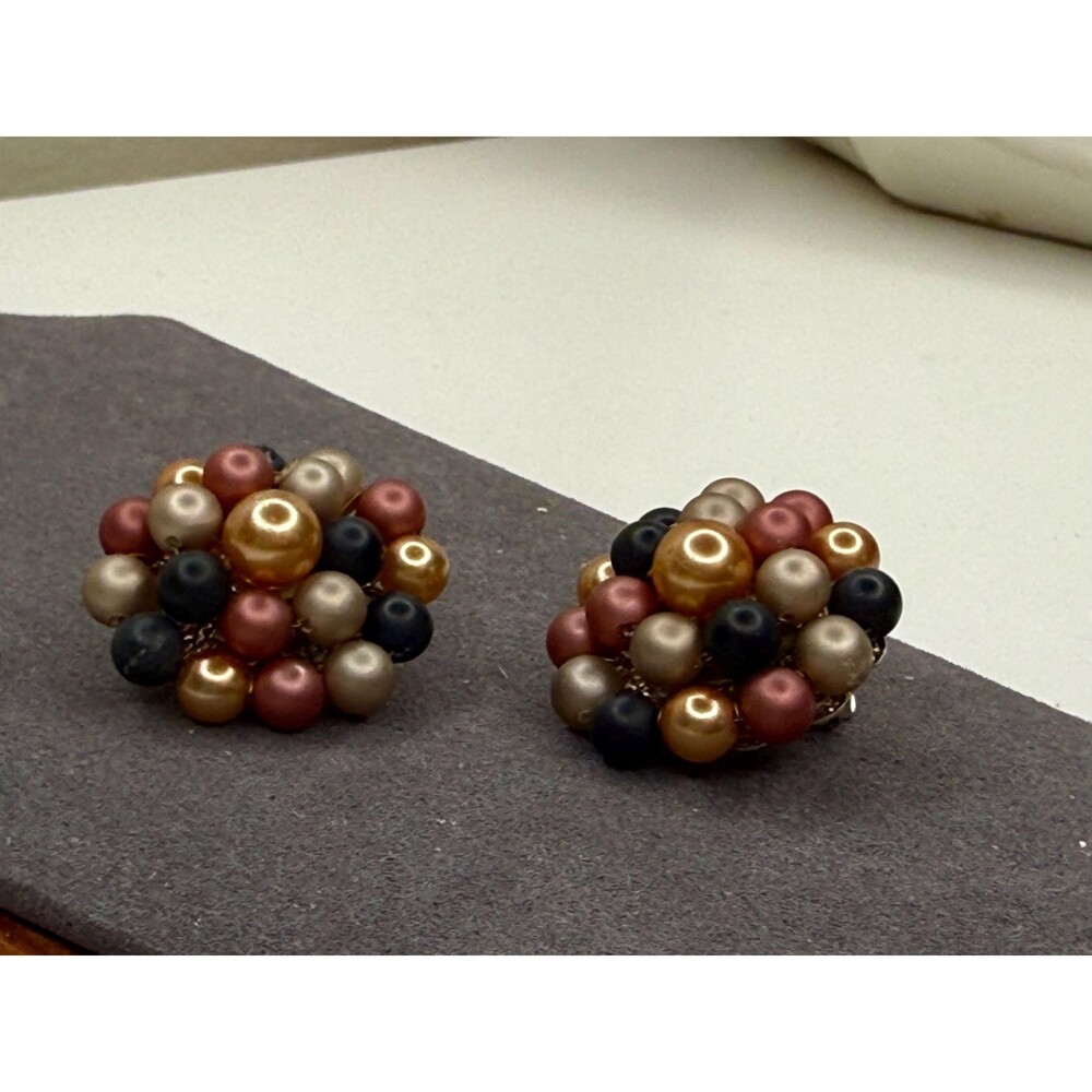 Vintage Japan Multicolor Faux Pearl Cluster Clip-On Statement Earrings - Picture 9 of 11